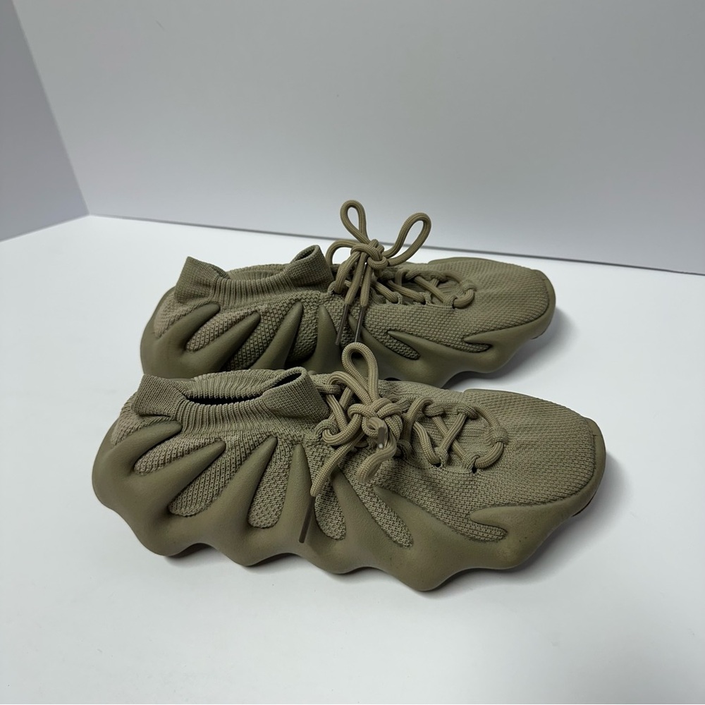 adidas Yeezy 450 Men's size 8